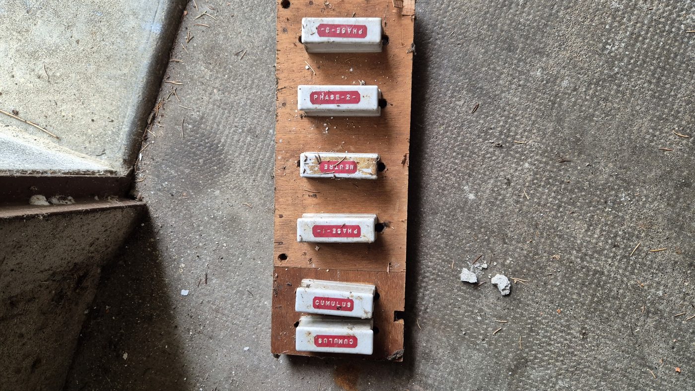 Anciens coupe-circuits à fusibles avant rénovation