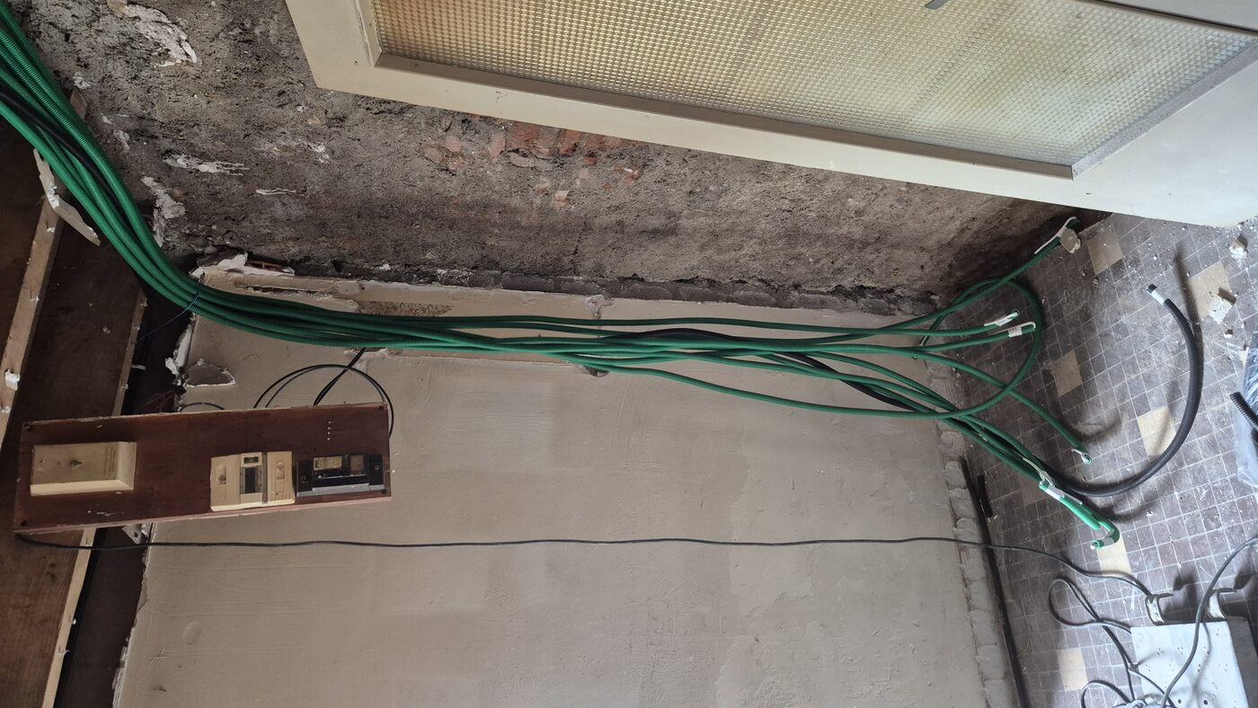 Gaines électriques préparées pour rénovation